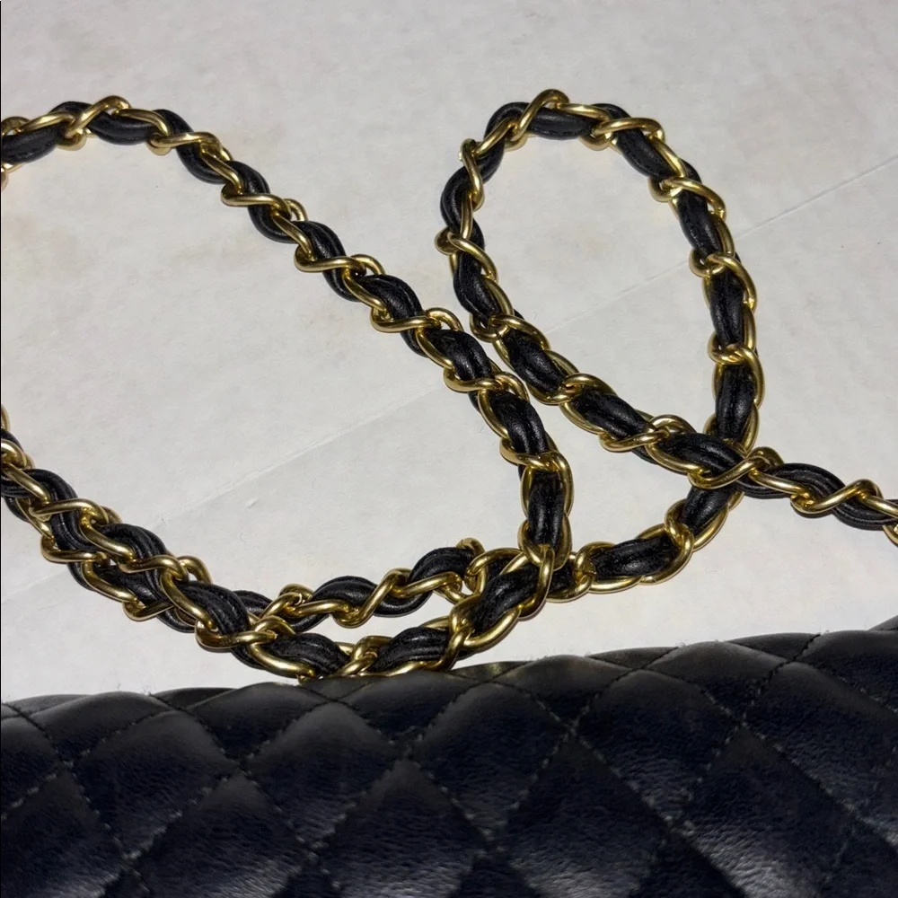 EMPIRE-ORR.INC BRAND BLACK QUILTED FAUX LEATHER CROSSBODY GOLD AND BLACK STRAP